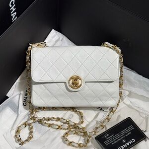 CHANEL Vintage White Quilted Lambskin WOC Flap Bag GHW